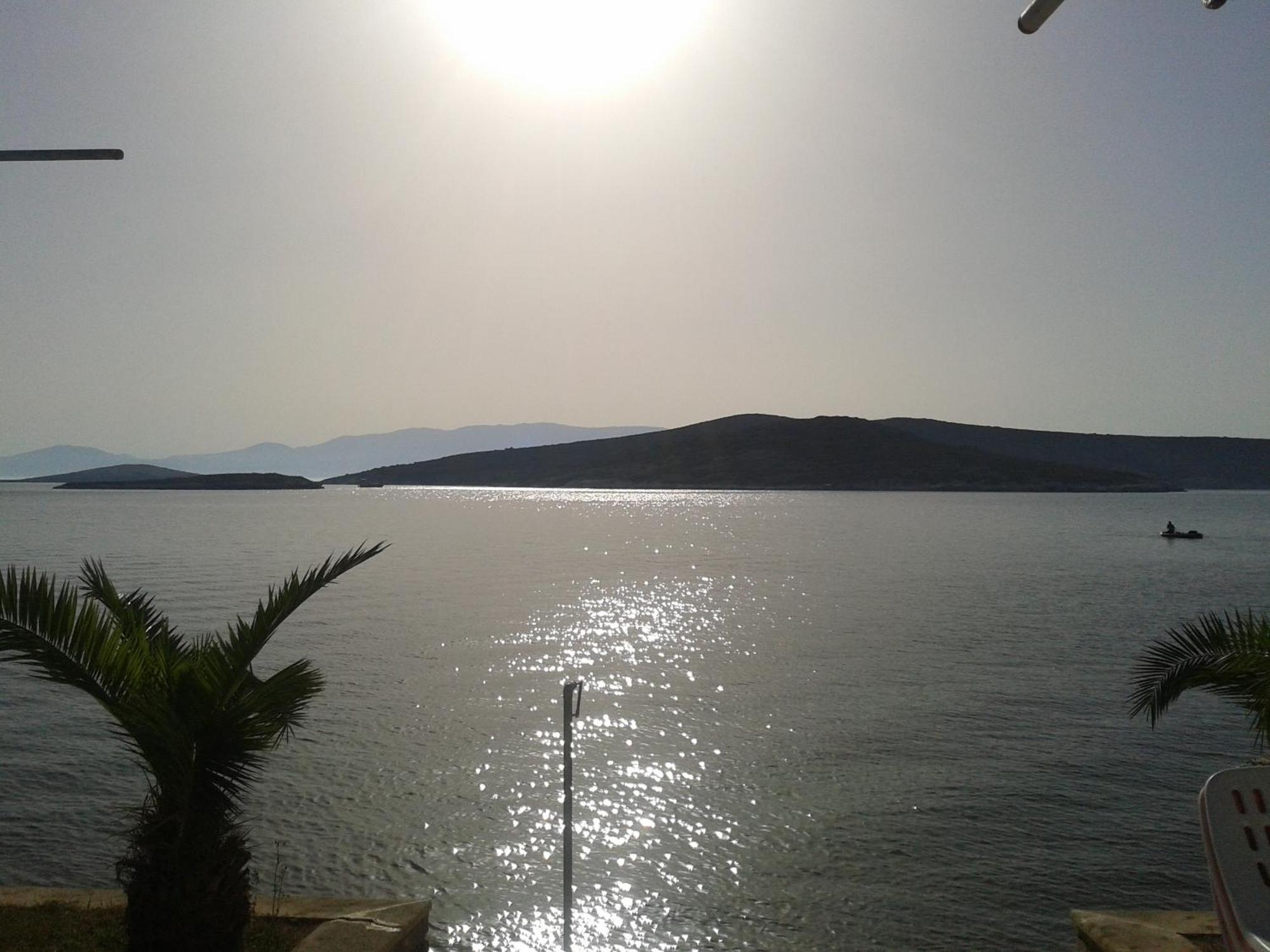 Teras Motel Foca Exterior photo